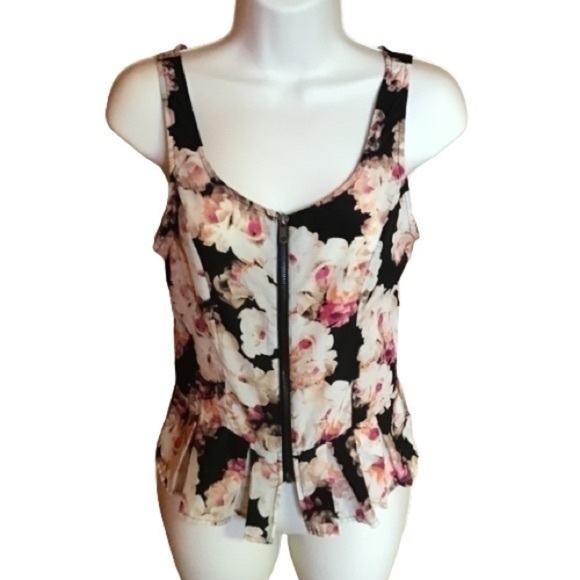 Charlotte Russe Flotal peplum top - Picture 1 of 9